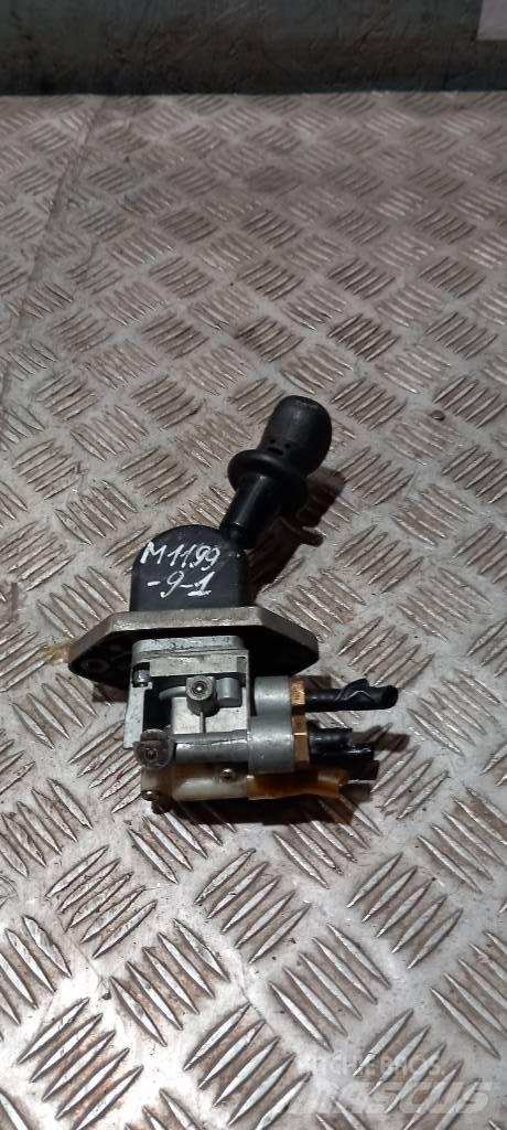MAN TGM    81523156156 Kabinos ir salonai