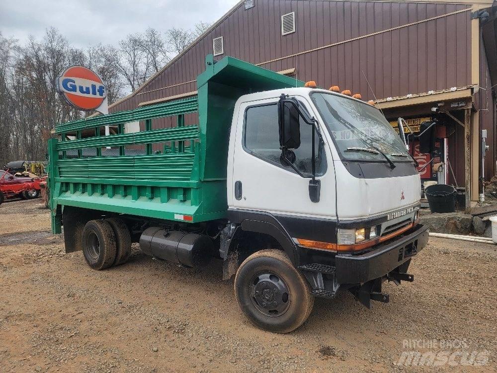 Mitsubishi FUSO Savivarčių priekabų vilkikai