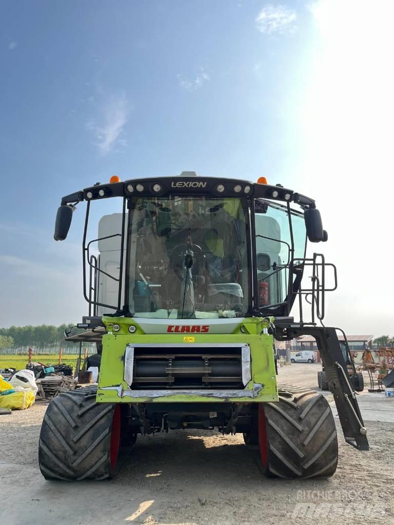 CLAAS LEXION 7600 TT Derliaus nuėmimo kombainai