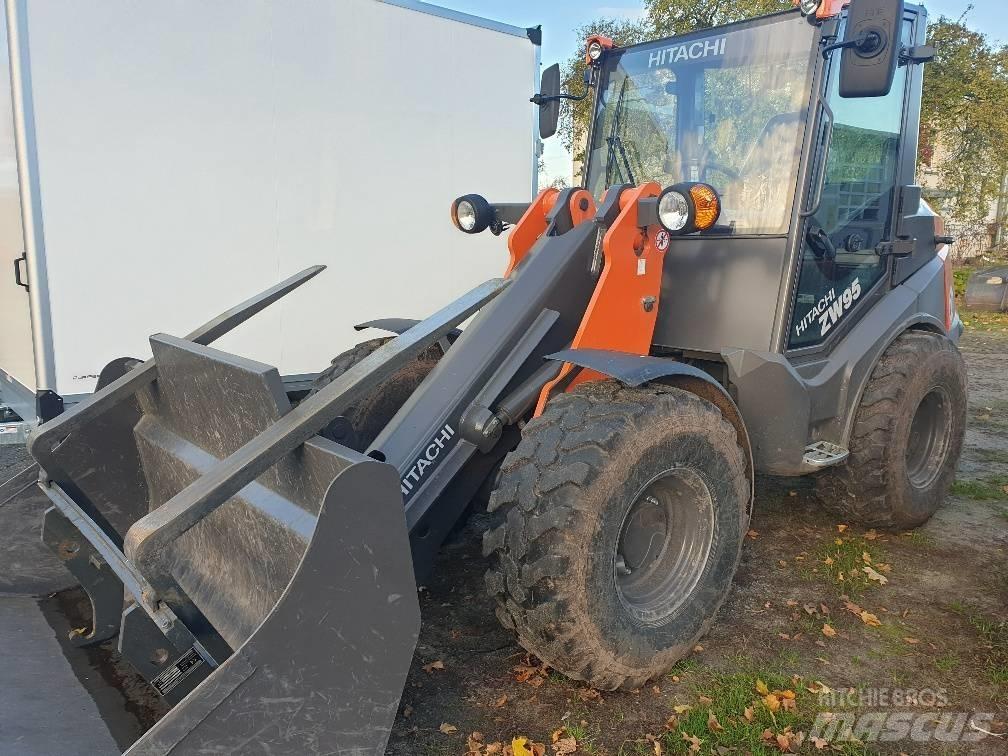 Hitachi ZW 95-6 Naudoti ratiniai krautuvai
