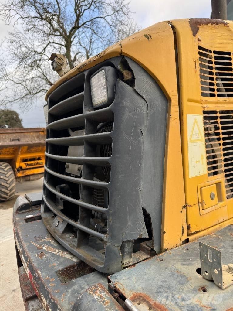 Komatsu WA 200-5 Naudoti ratiniai krautuvai