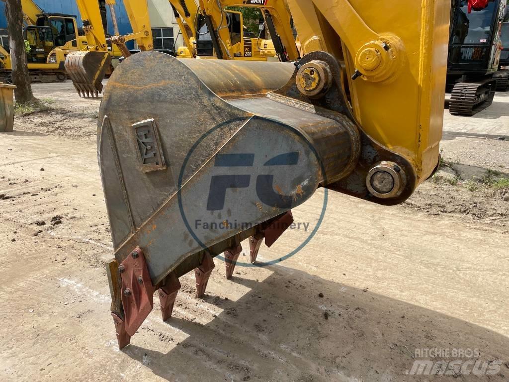 CAT 320 D 2 Vidutinės galios ekskavatoriai 7-12 t