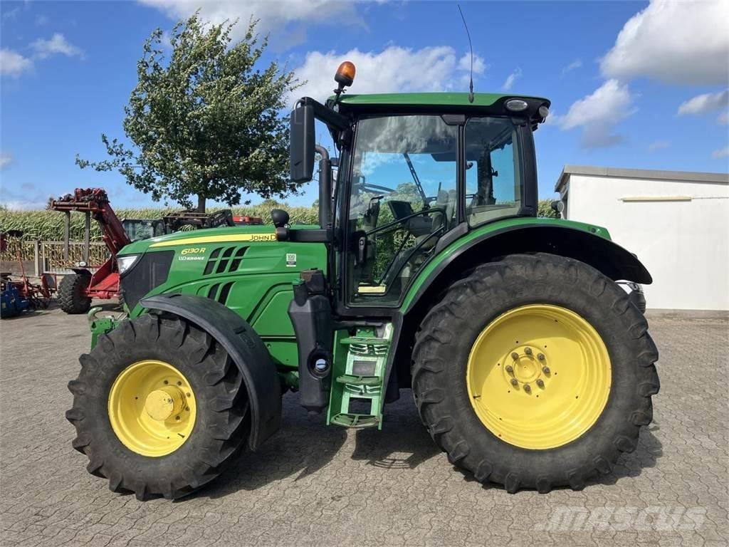 John Deere 6130R Traktoriai