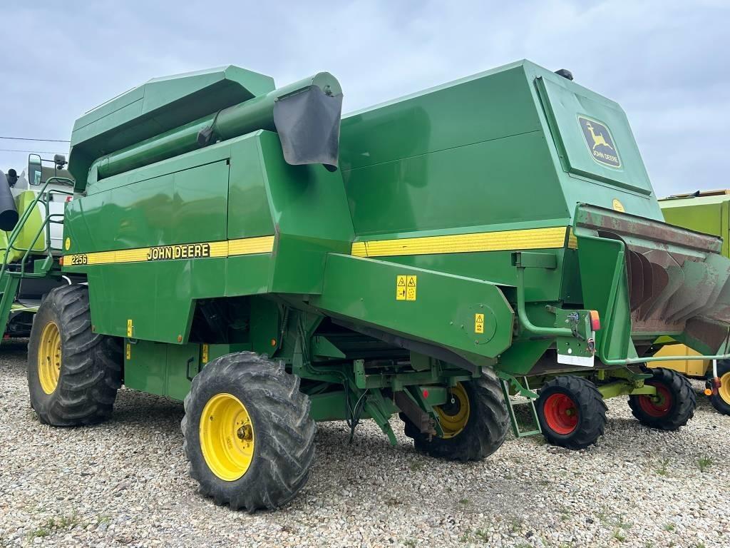 John Deere 2256 Derliaus nuėmimo kombainai