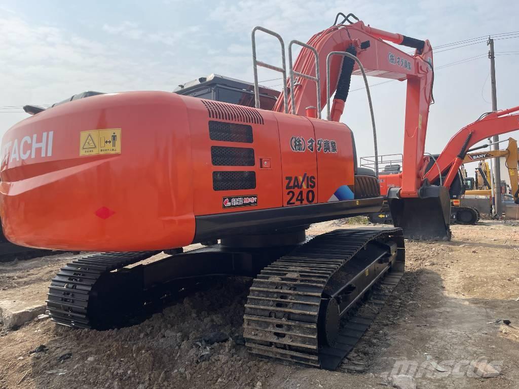 Hitachi ZX 240 Vikšriniai ekskavatoriai