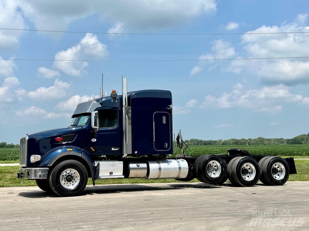 Peterbilt 567 Naudoti vilkikai