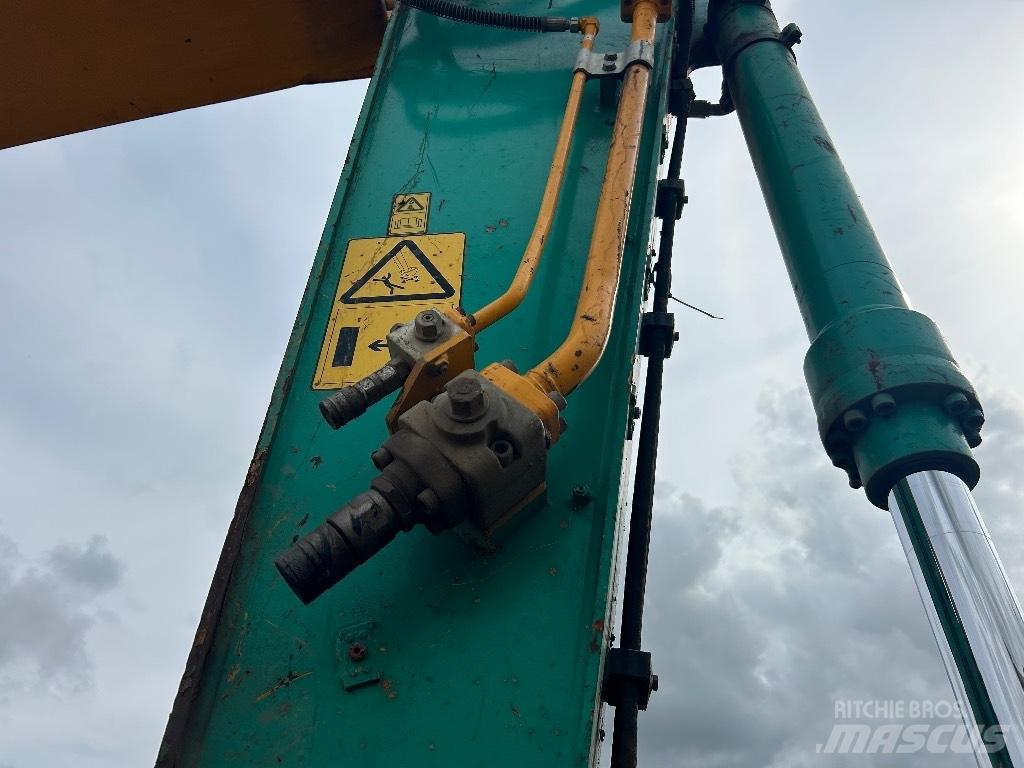 JCB 220X LC Vikšriniai ekskavatoriai