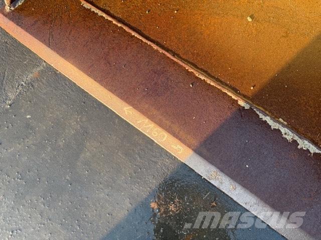 Manitou USED BUCKET Kaušai