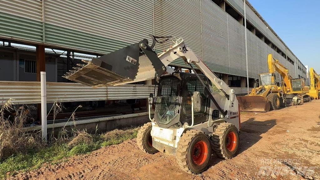 Bobcat S 630 Krautuvai su šoniniu pasukimu