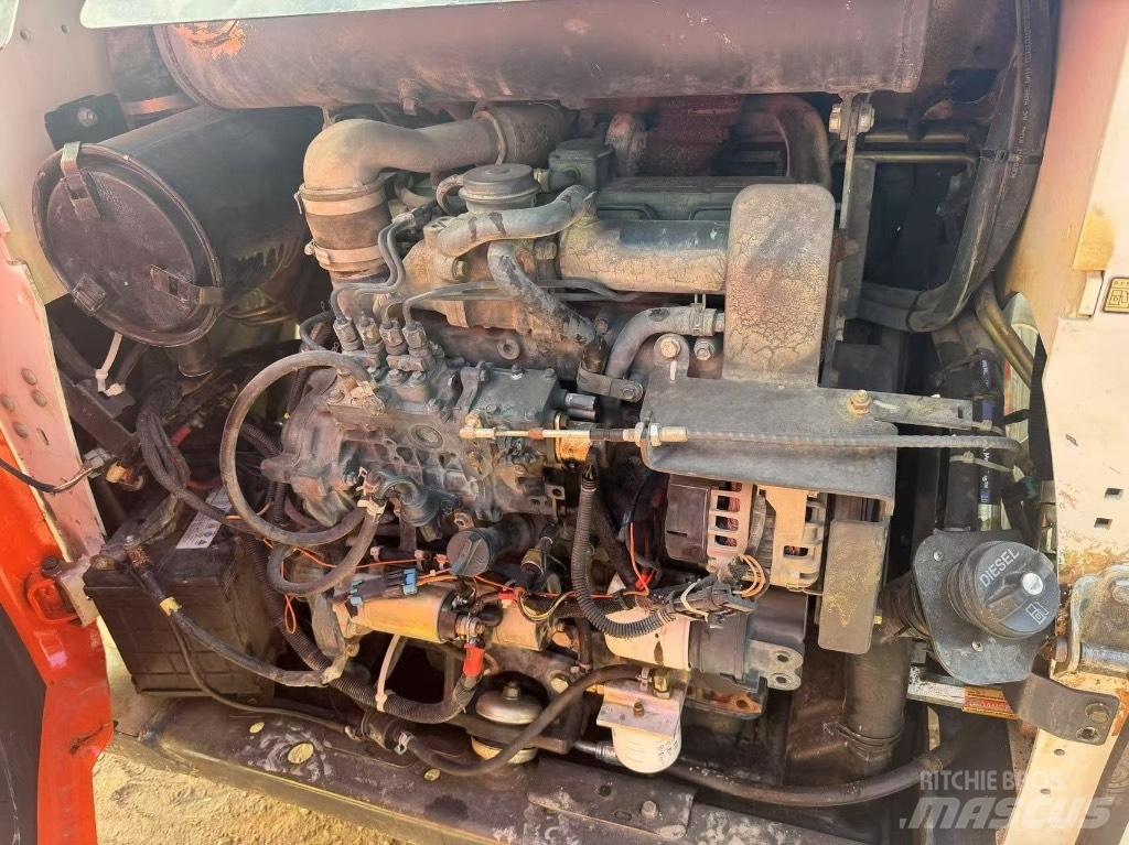 Bobcat S 630 Krautuvai su šoniniu pasukimu