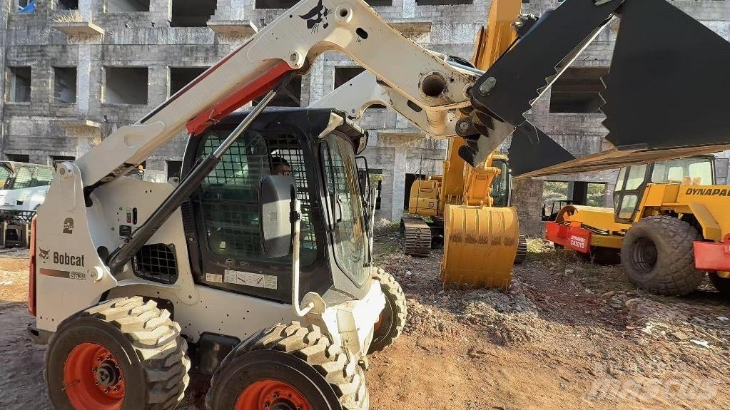 Bobcat S 630 Krautuvai su šoniniu pasukimu