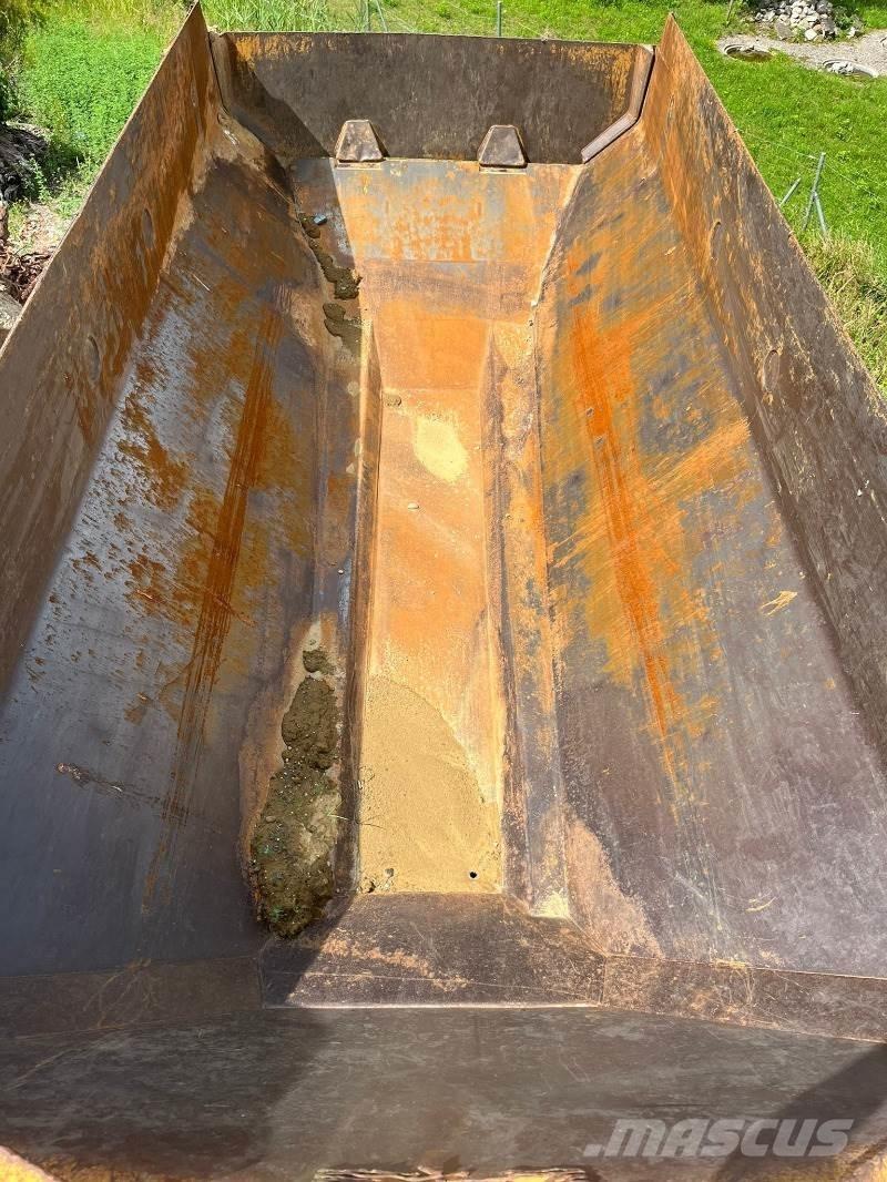 CAT 725 Karjeriniai savivarčiai