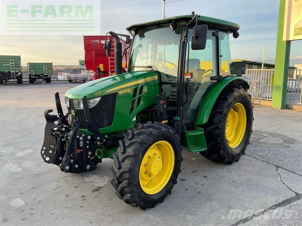 John Deere 5075E Traktoriai