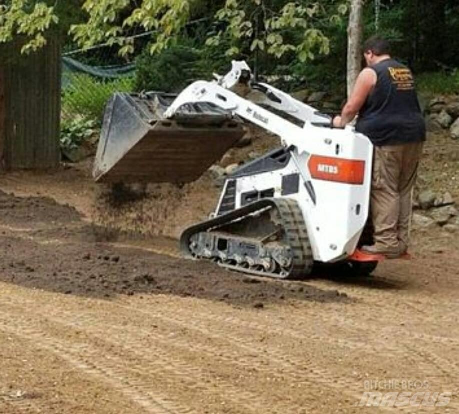 Bobcat MT 85 Krautuvai su šoniniu pasukimu