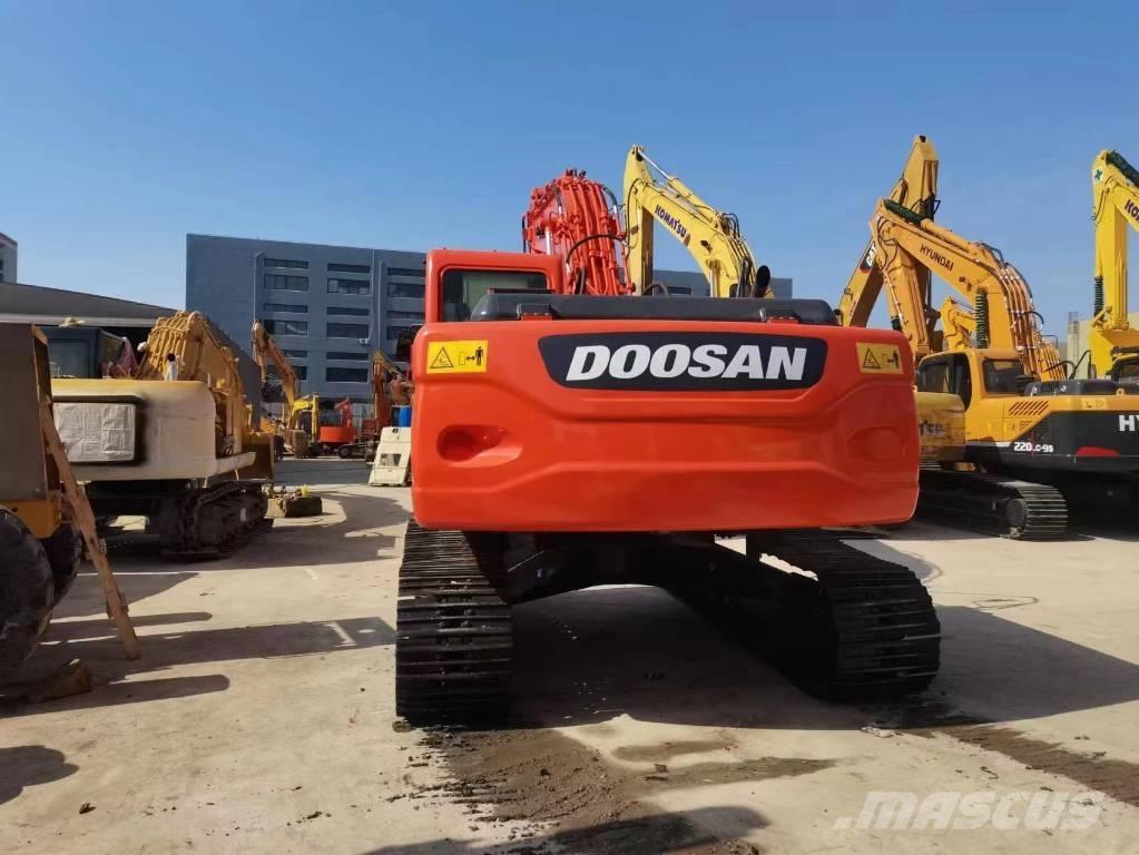 Doosan DX 225 Vikšriniai ekskavatoriai