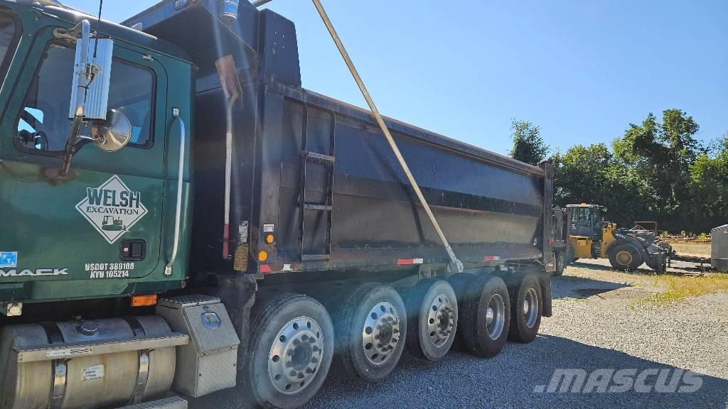 Mack CTP613 Savivarčių priekabų vilkikai