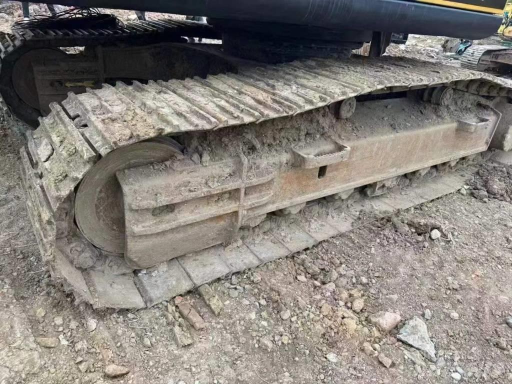 Sany SY 215 Vikšriniai ekskavatoriai