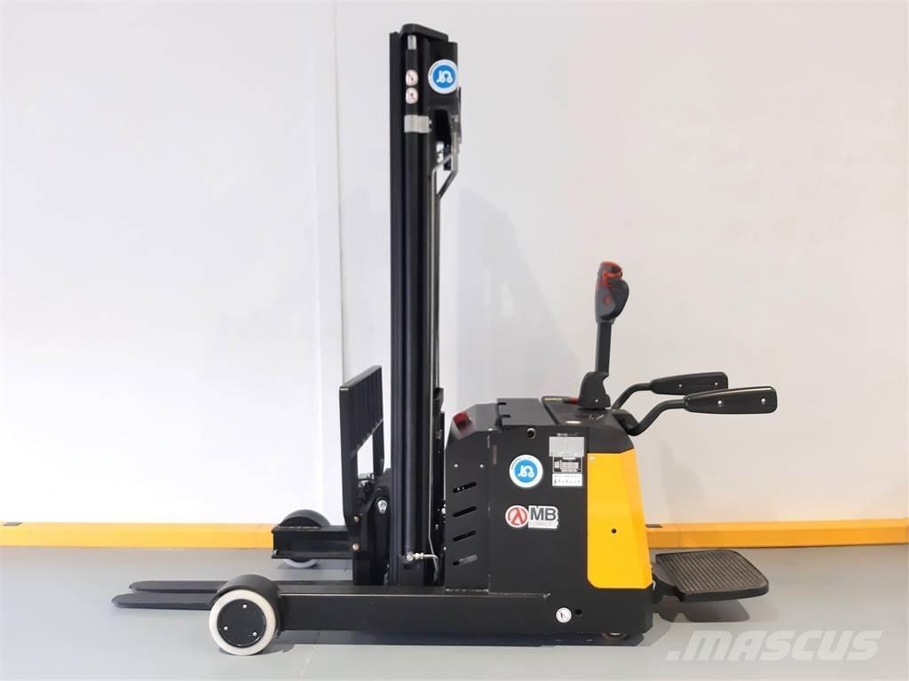  MB Forklift CQE15R Savaeigiai rietuvai