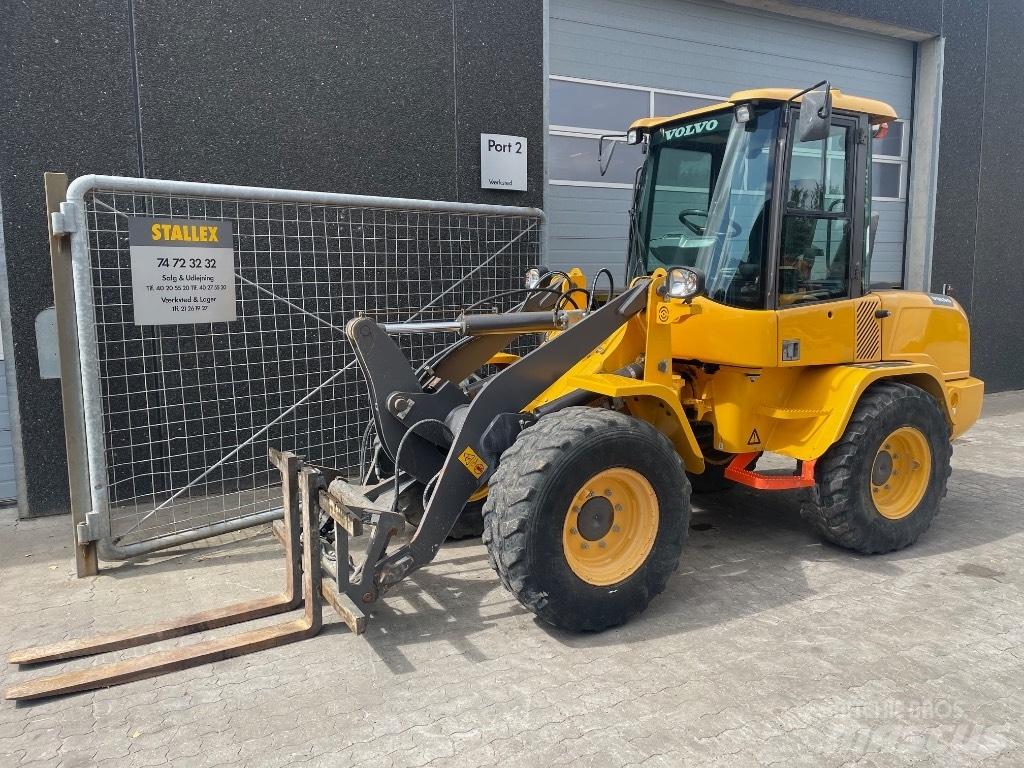 Volvo L30G Mini krautuvai