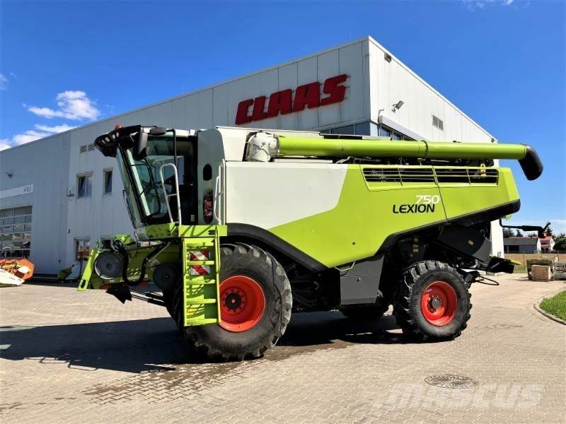 CLAAS LEXION 750 Derliaus nuėmimo kombainai