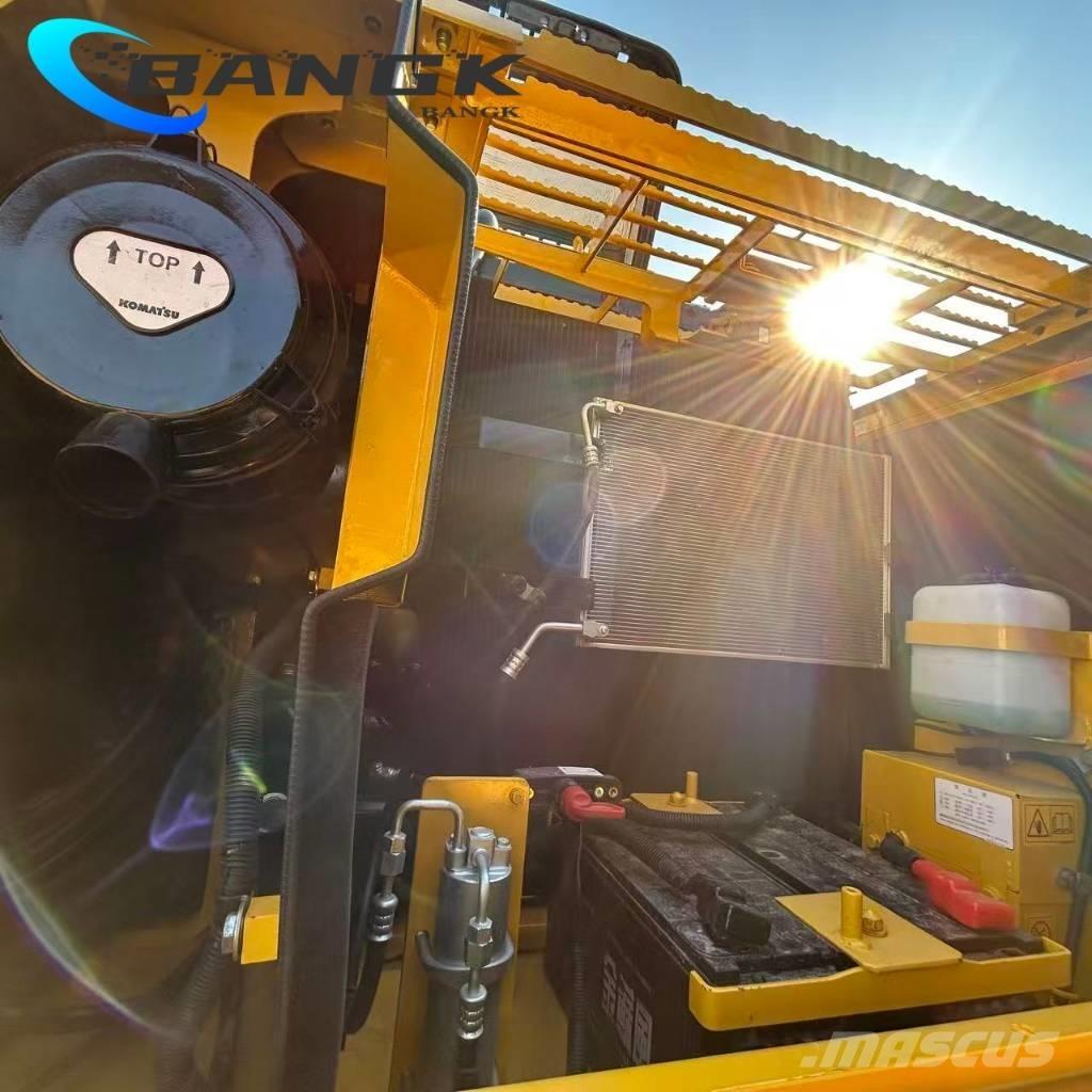 Komatsu PC160 Vikšriniai ekskavatoriai