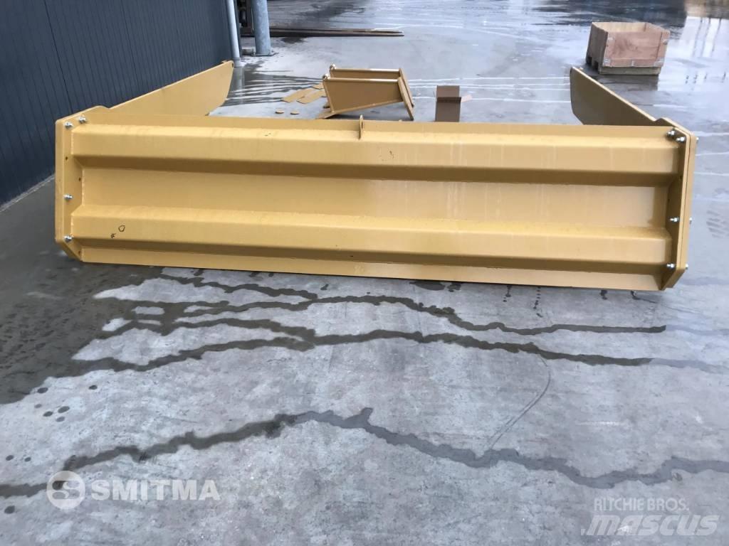 Volvo A25D Galiniai žibintai