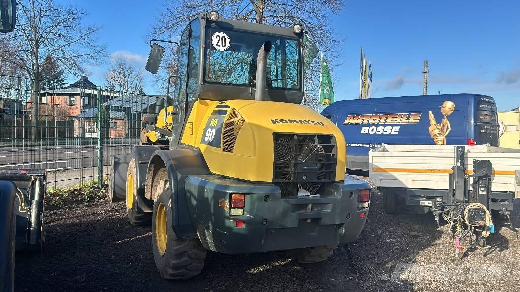Komatsu WA 90 Naudoti ratiniai krautuvai