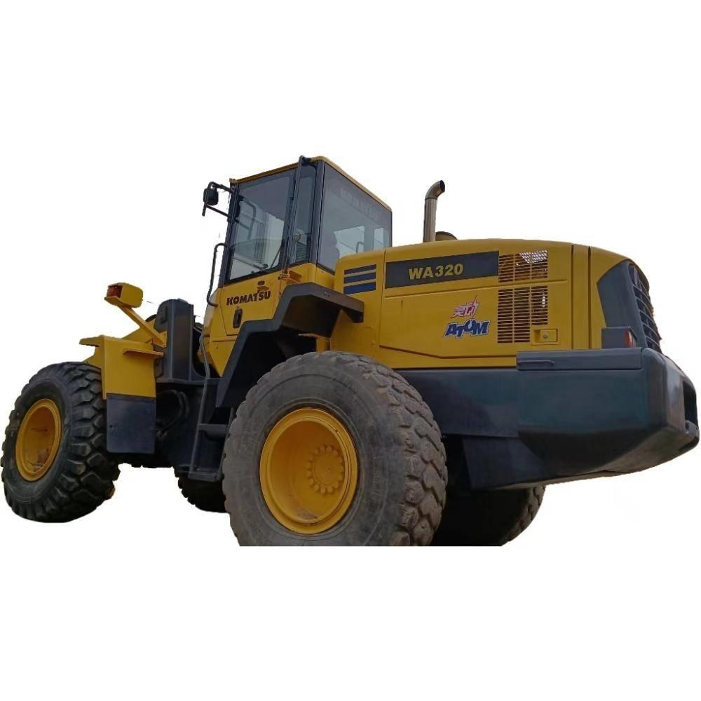 Komatsu WA 320 Naudoti ratiniai krautuvai