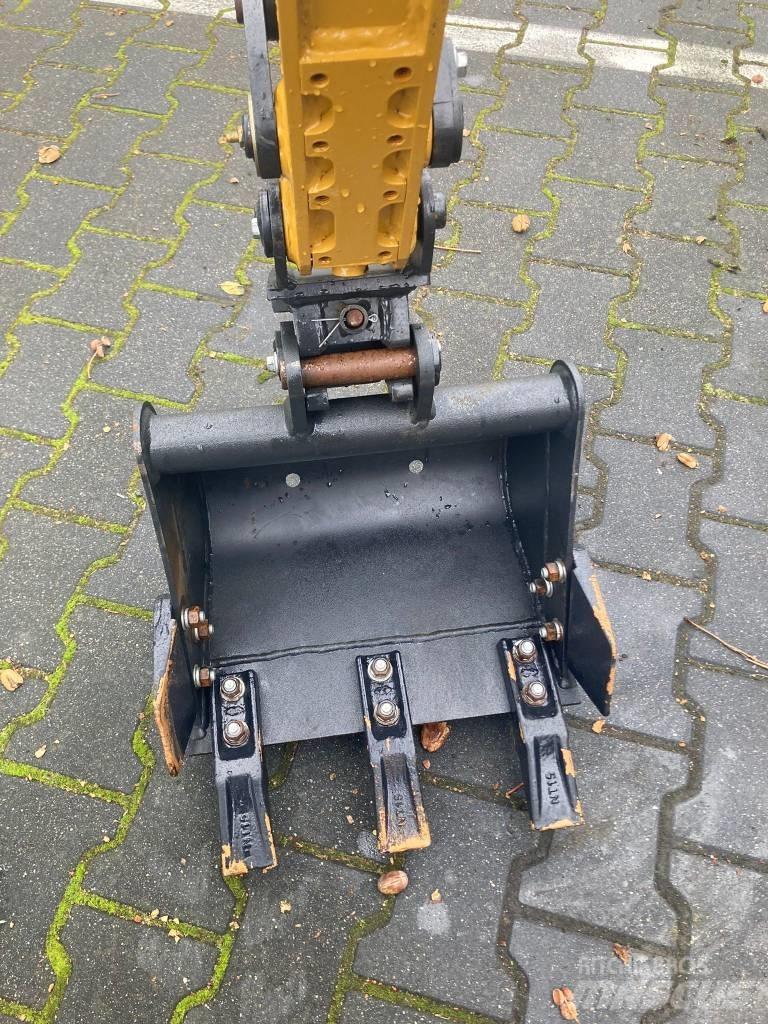  BRINCKY EM10 Kiti krovimo ir kasimo mechanizmai ir jų priedai