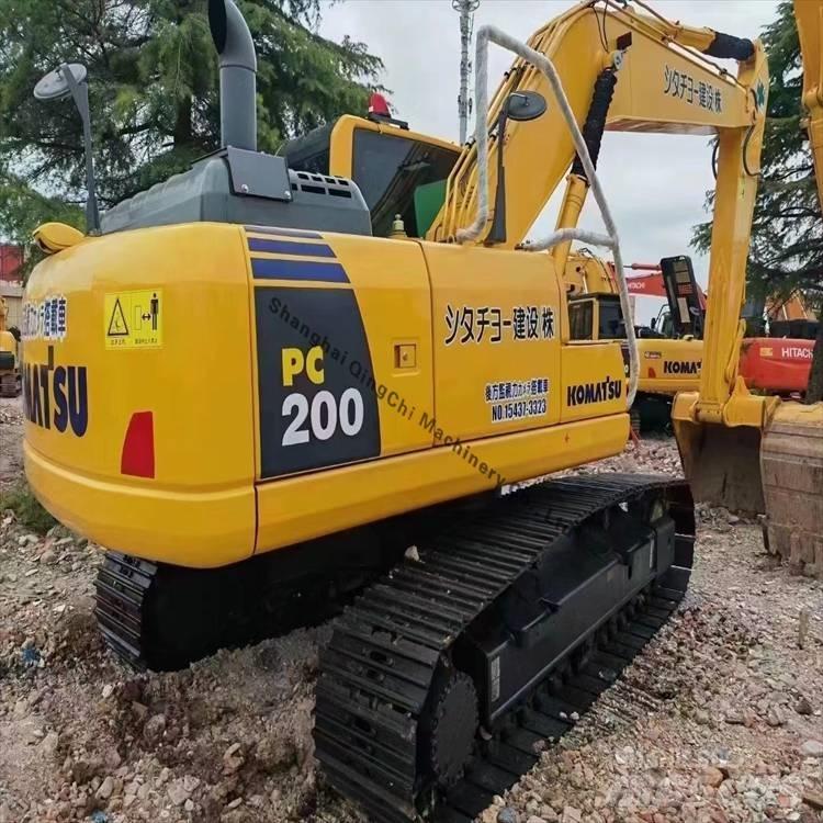 Komatsu 200-8 Vikšriniai ekskavatoriai