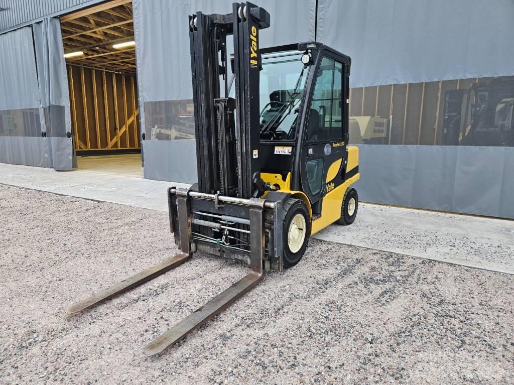 Yale GDP 35 VX Dyzeliniai krautuvai