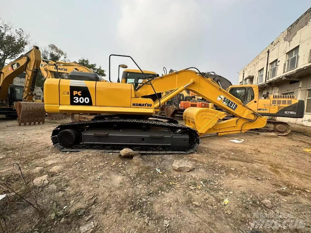 Komatsu PC 300 Vikšriniai ekskavatoriai
