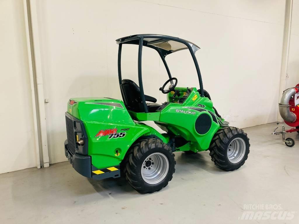 Avant 755 i Mini krautuvai