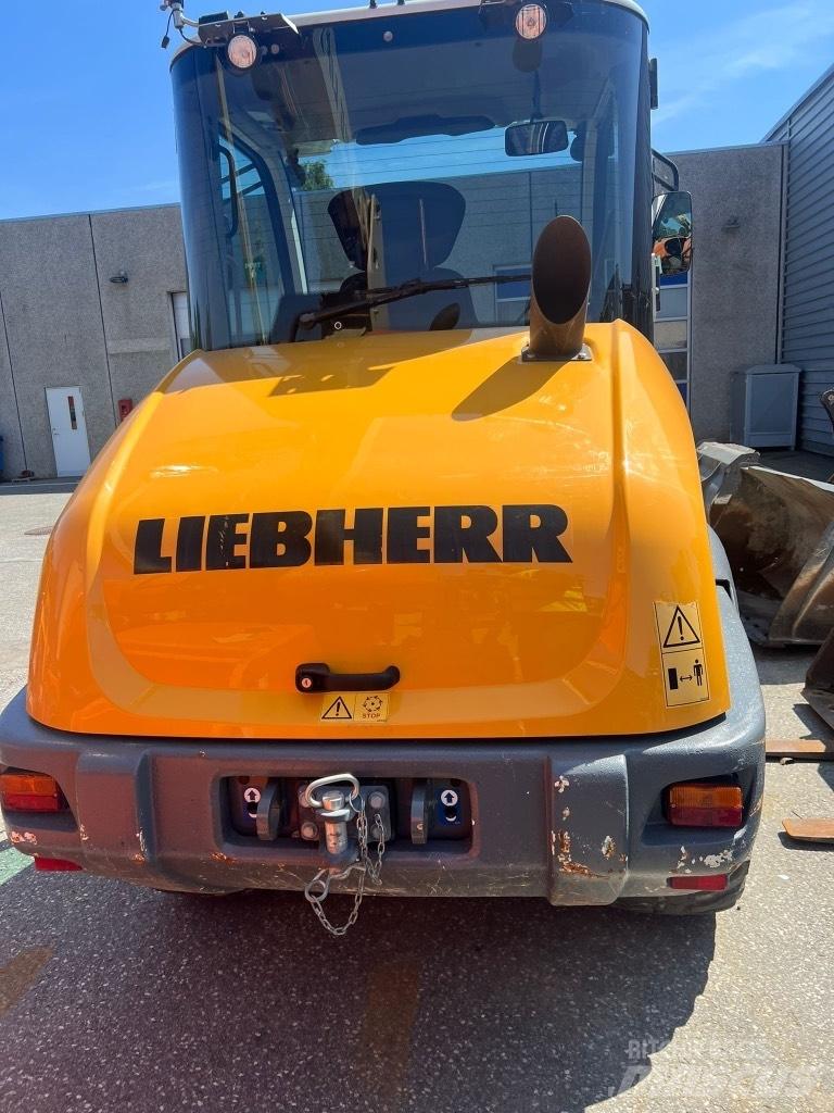 Liebherr L 506 Naudoti ratiniai krautuvai