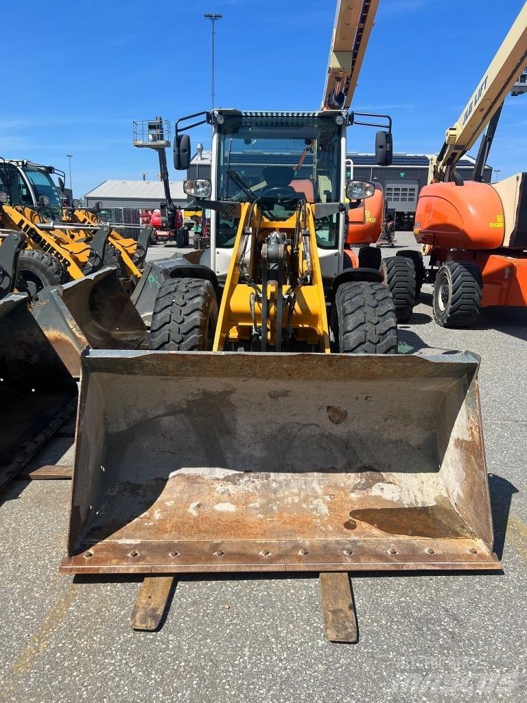Liebherr L 506 Naudoti ratiniai krautuvai