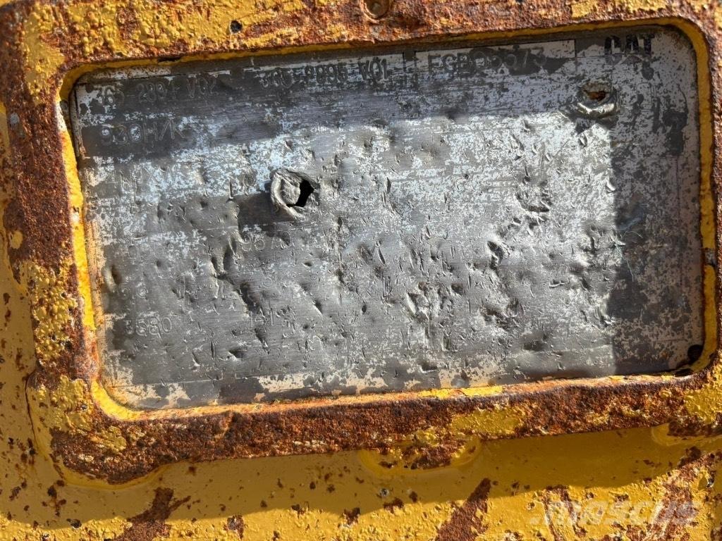 CAT 980 Bucket Kaušai