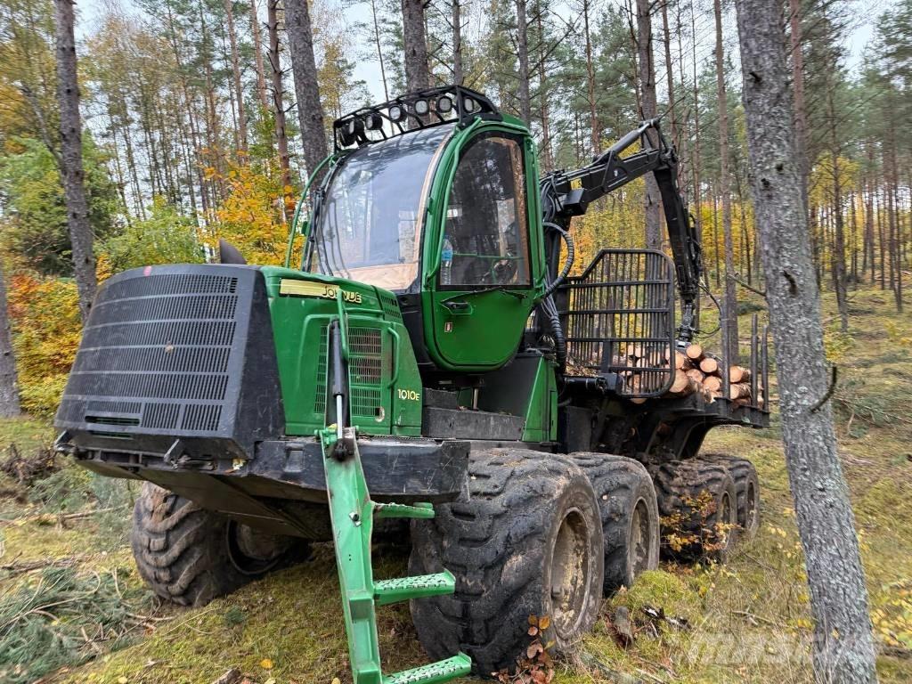 John Deere 1010 E Naudoti miškovežiai (Forvarderiai)
