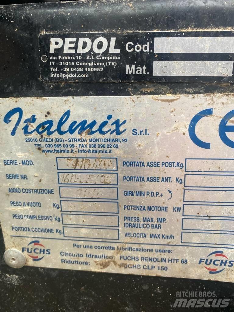  Matrix Rover Jumbo Pašarų maišytuvai-dalytuvai
