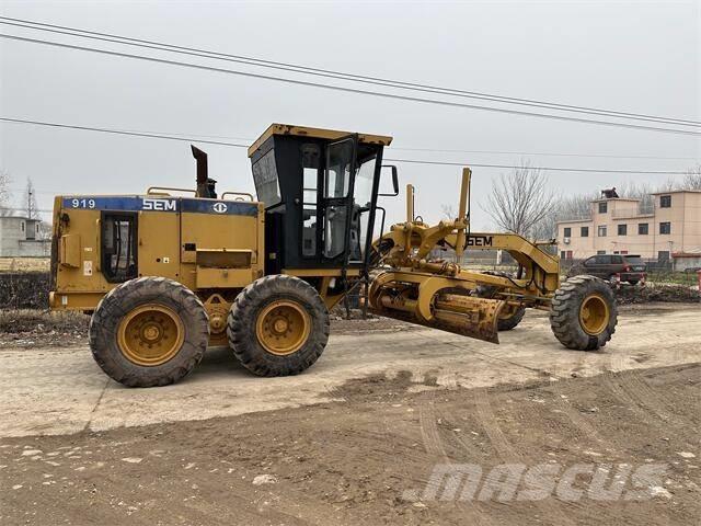 SEM 919 Ratiniai buldozeriai