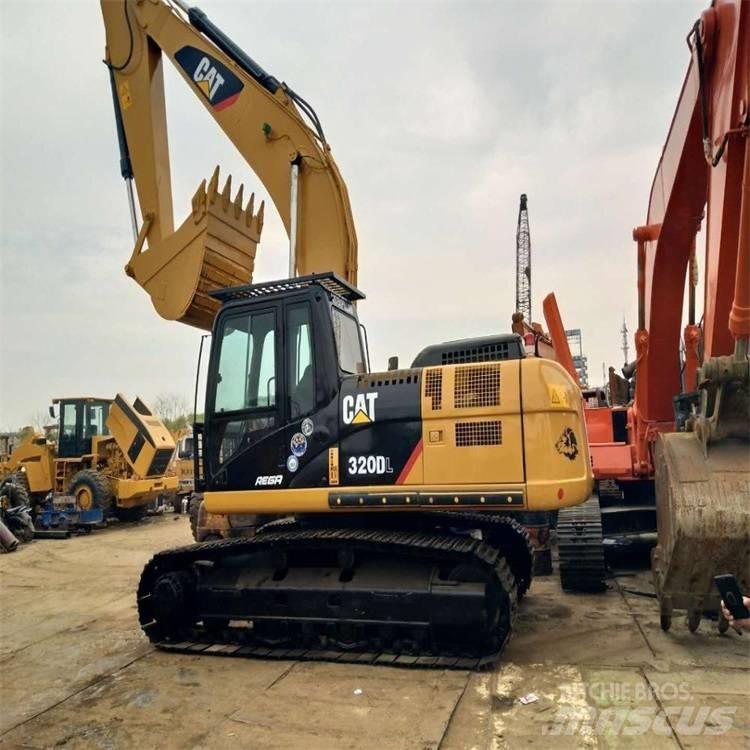 CAT 325DL Vikšriniai ekskavatoriai