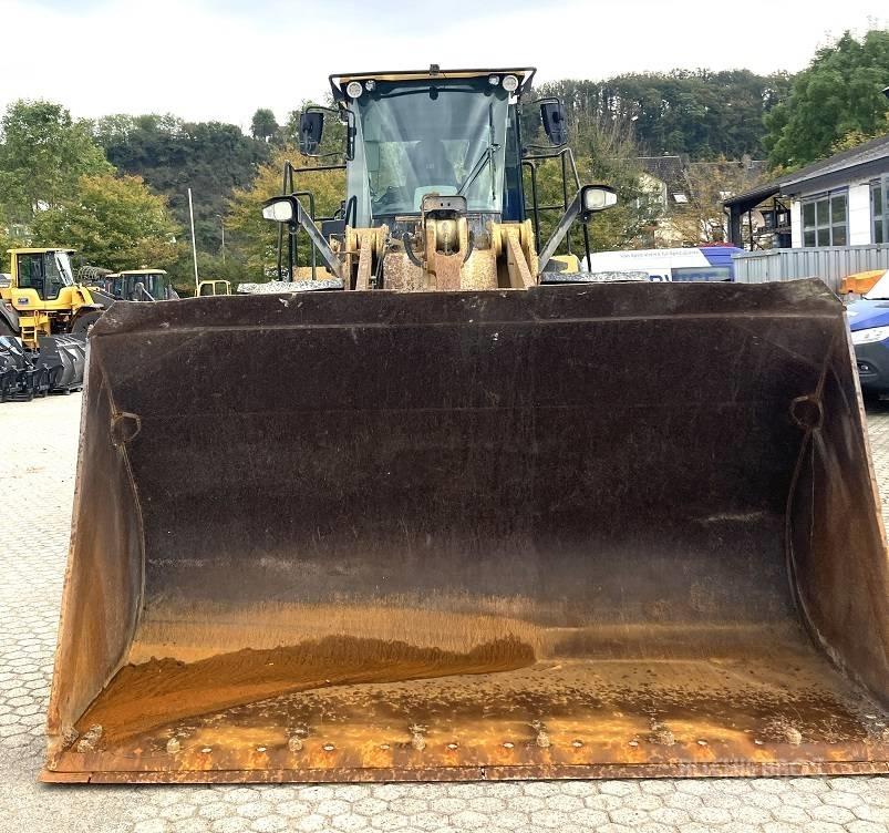 CAT 972 M Naudoti ratiniai krautuvai
