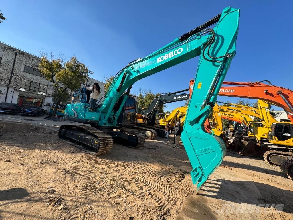 Kobelco SK 200 Vikšriniai ekskavatoriai