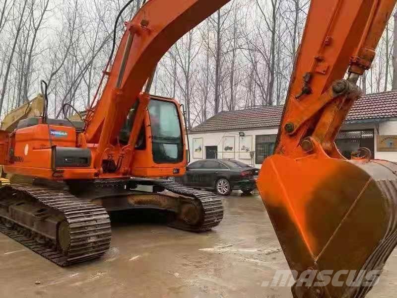 Doosan DX300LC Vikšriniai ekskavatoriai