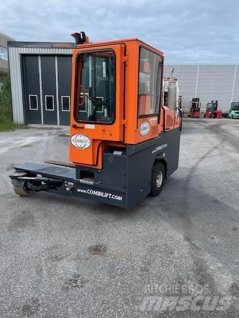 Combilift C 4500 Krautuvai su pakrovimu iš šonų