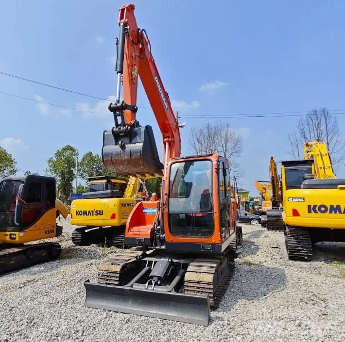 Doosan DX75-9C Vidutinės galios ekskavatoriai 7-12 t