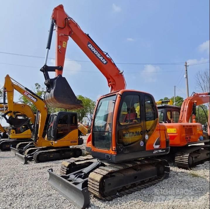 Doosan DX75-9C Vidutinės galios ekskavatoriai 7-12 t