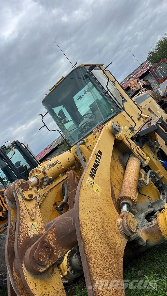 Komatsu WA 470-3H Važiuoklė ir suspensija