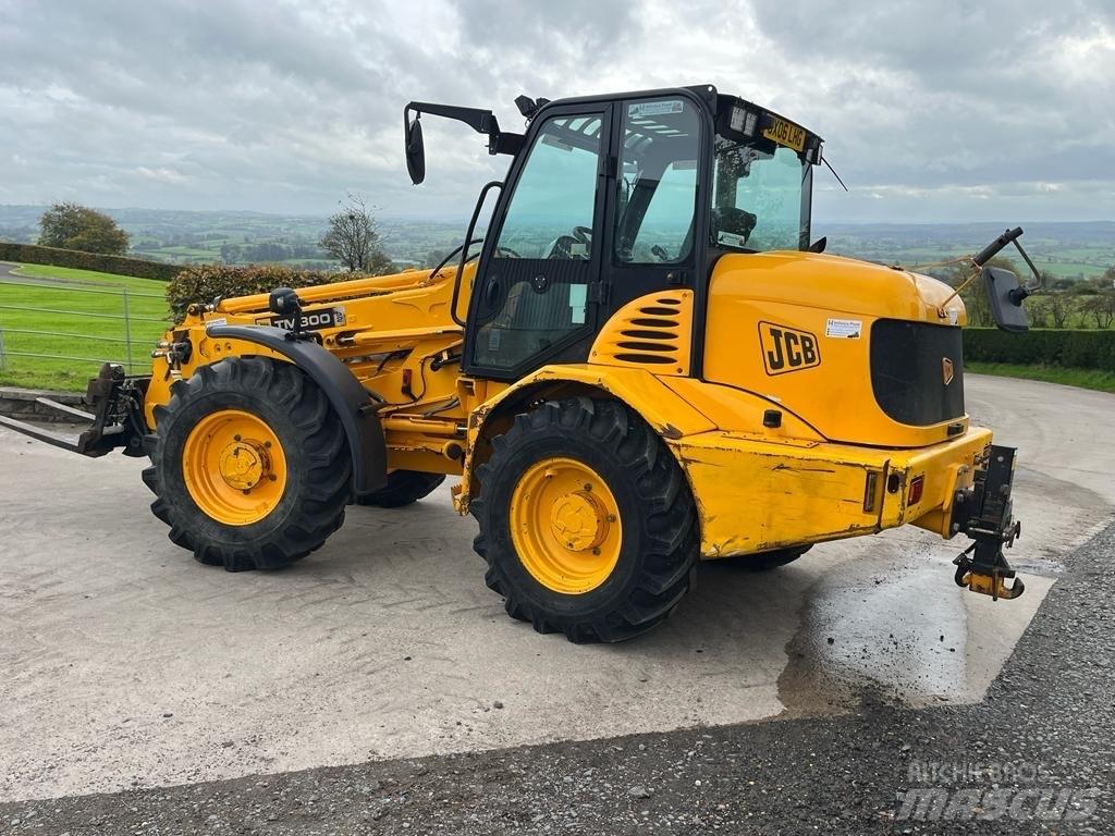 JCB TM 300 Teleskopiniai krautuvai žemės ūkiui