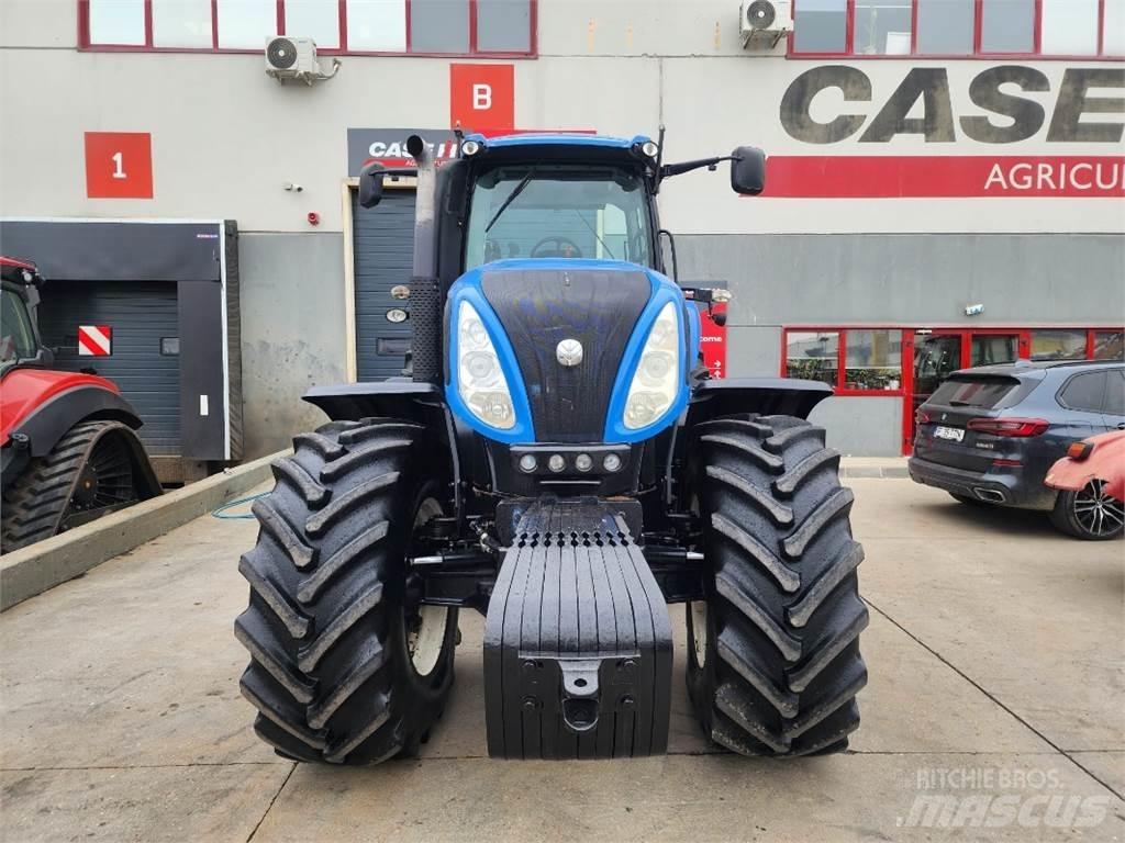 New Holland T8.300 Traktoriai