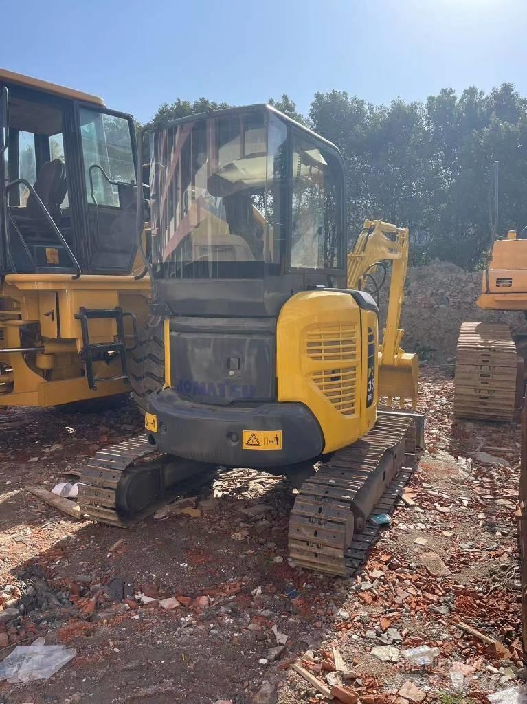 Komatsu PC 35 Vikšriniai ekskavatoriai